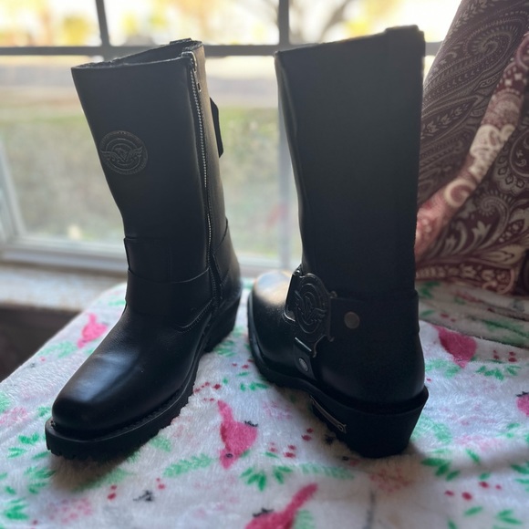 Shoes - Women’s size 8 black motorcycle boots